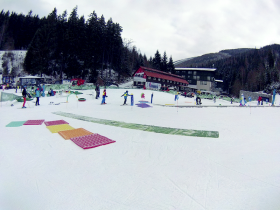 Ski-school training carpet